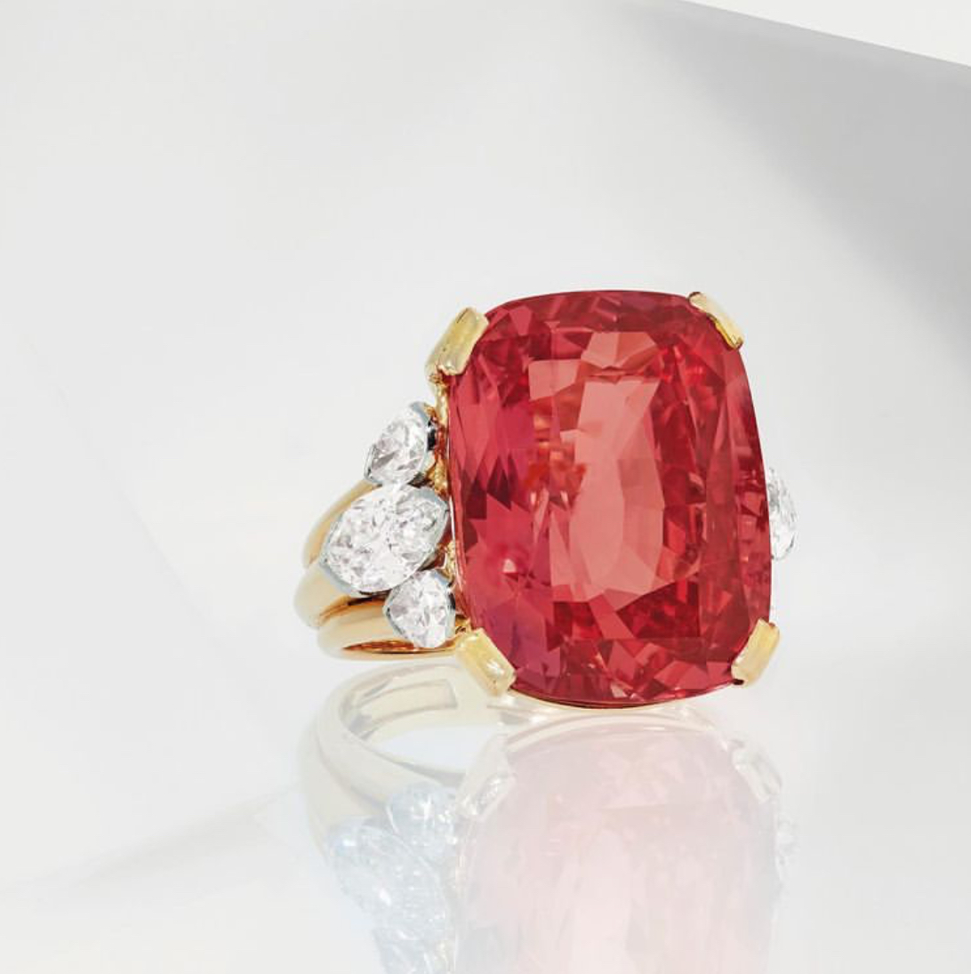 佳士得拍卖天然珍珠戒指 (2022年佳士得钻石戒指拍卖)