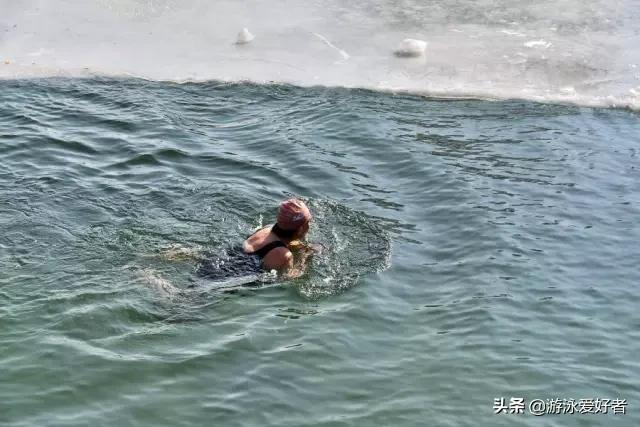 冬泳伤阳气是真的吗,冬泳到底会不会伤阳气