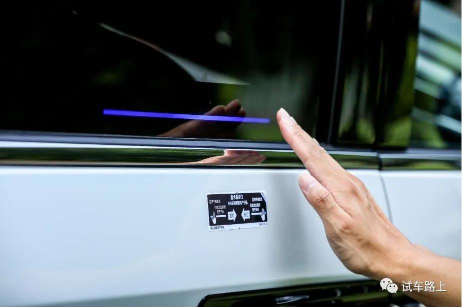 ailisien混动艾力绅2020款试驾,全新艾力绅锐混动