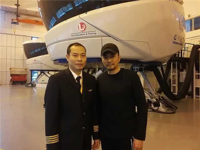 国庆档票房前三位均为国产影片,国庆档三强争霸票房