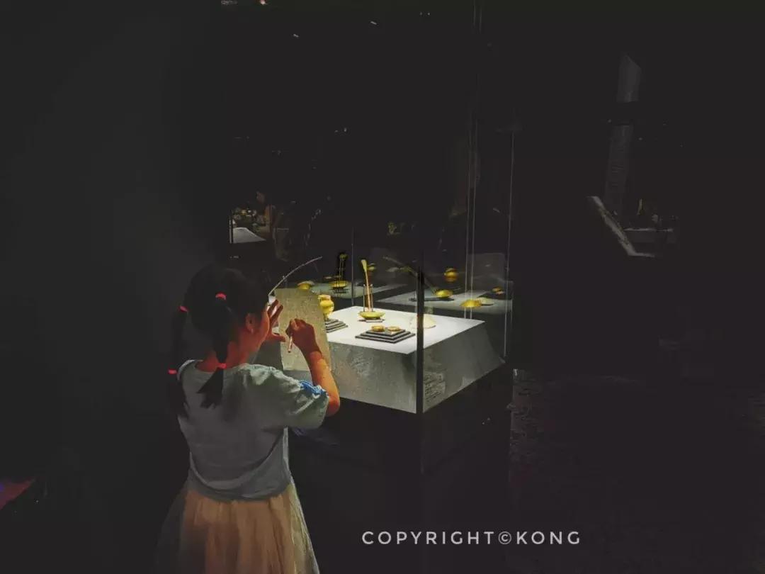 上海观复博物馆地面,上海中心37楼观复博物馆