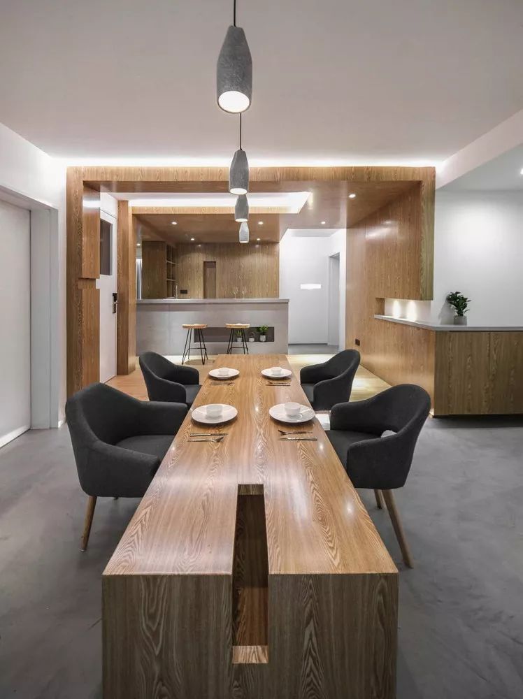 居民楼旧房改造成民宿风格,爆改旧楼成民宿