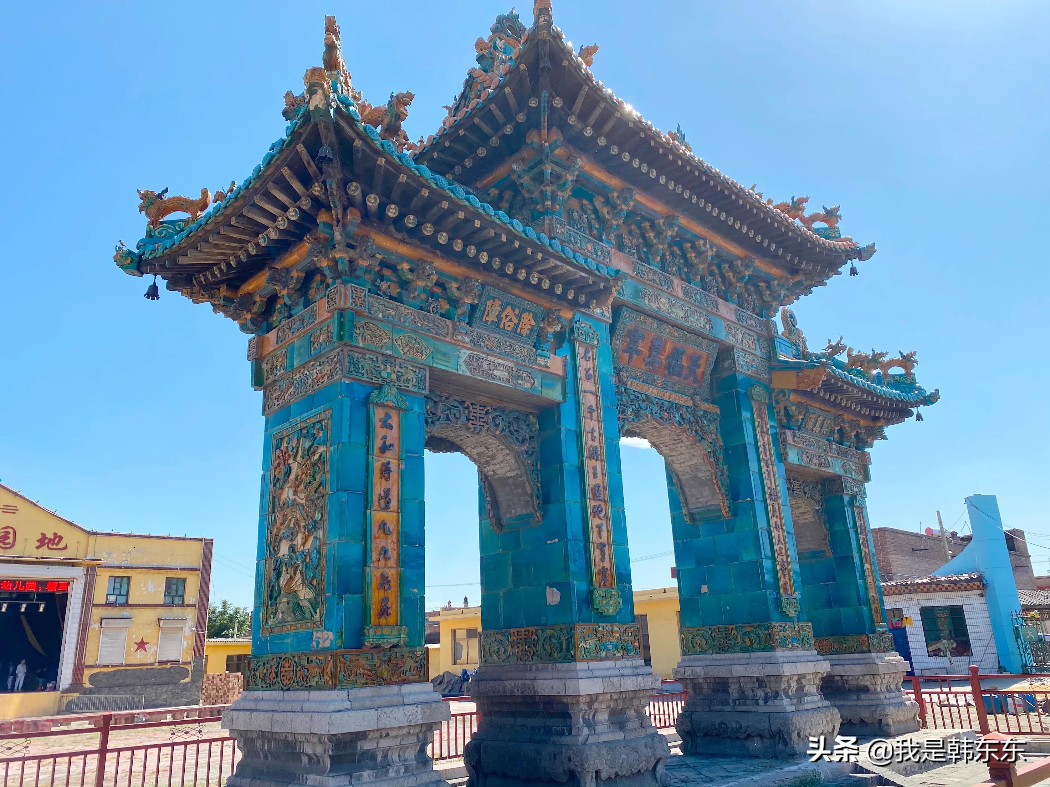 介休北辛武琉璃牌楼,山西介休琉璃牌楼