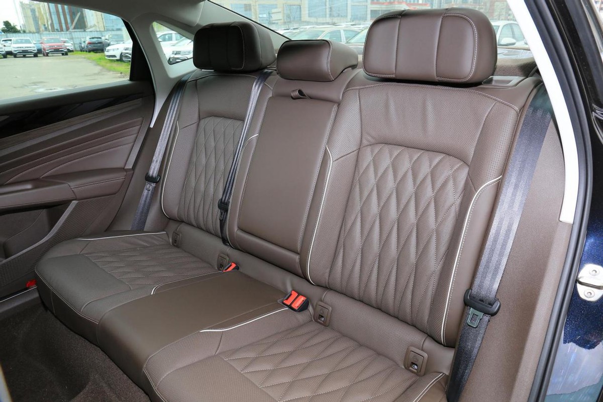 选迈腾还是凯美瑞,选迈腾还是特斯拉