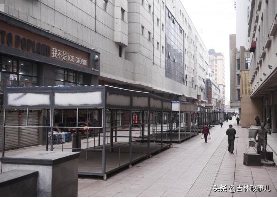 改造后的步行街焕然一新,长春长江路步行街改造