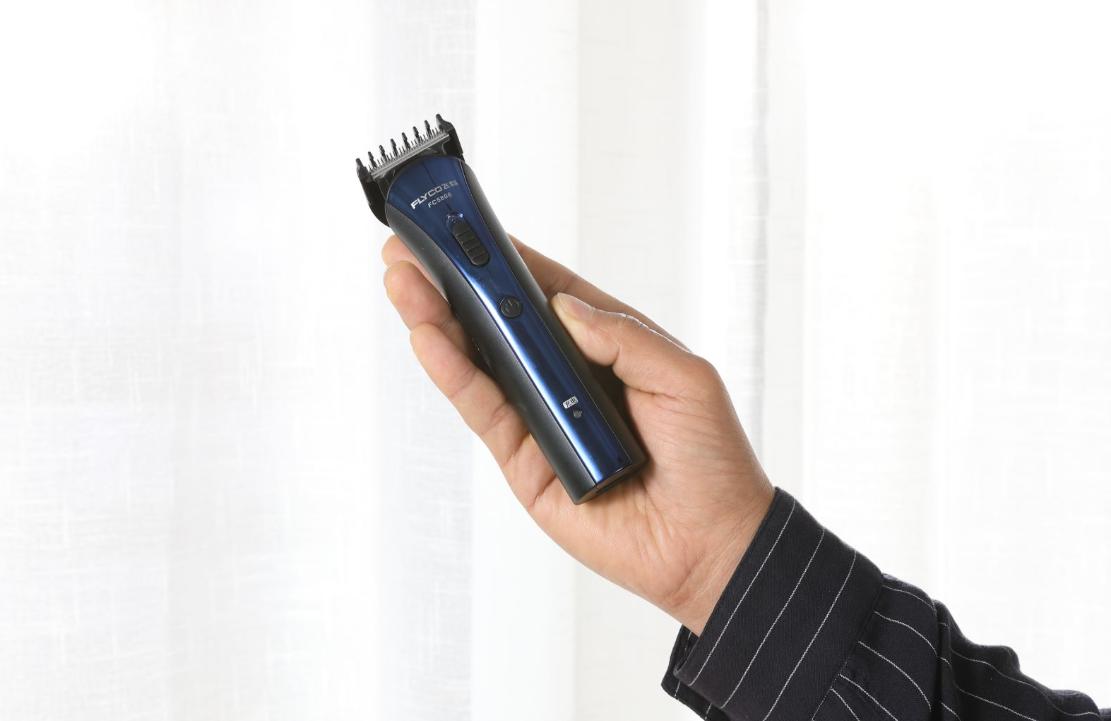 从小白一个月变成造型师，飞科理发器体验评测