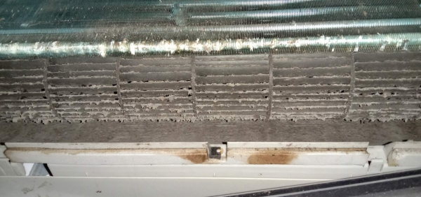 奥克斯柜式空调深度清洗,清洗奥克斯立式空调的正确方法