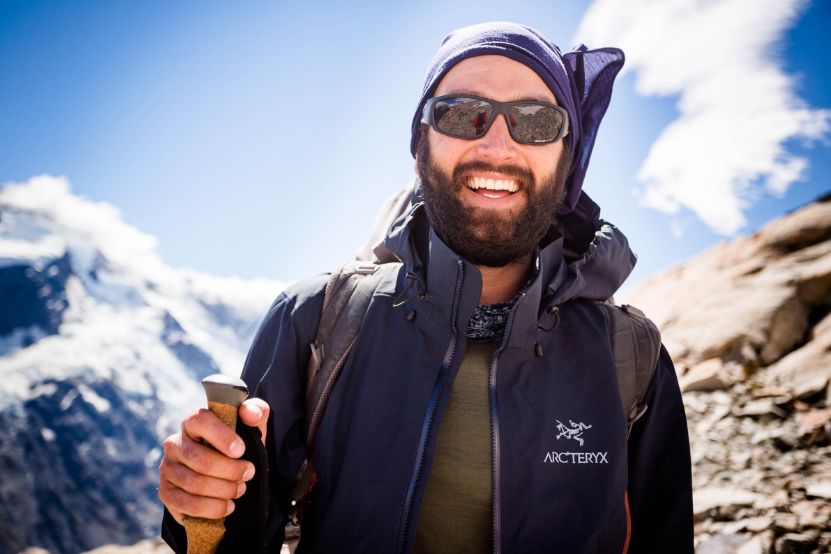 安踏成功拿下始祖鸟 (安踏什么时候收购的始祖鸟)