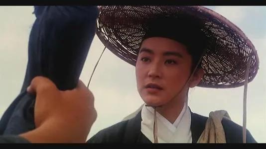 一代侠女插足秦汉婚姻，嫁豪门却独守空房，继女还深陷“*照门艳**”