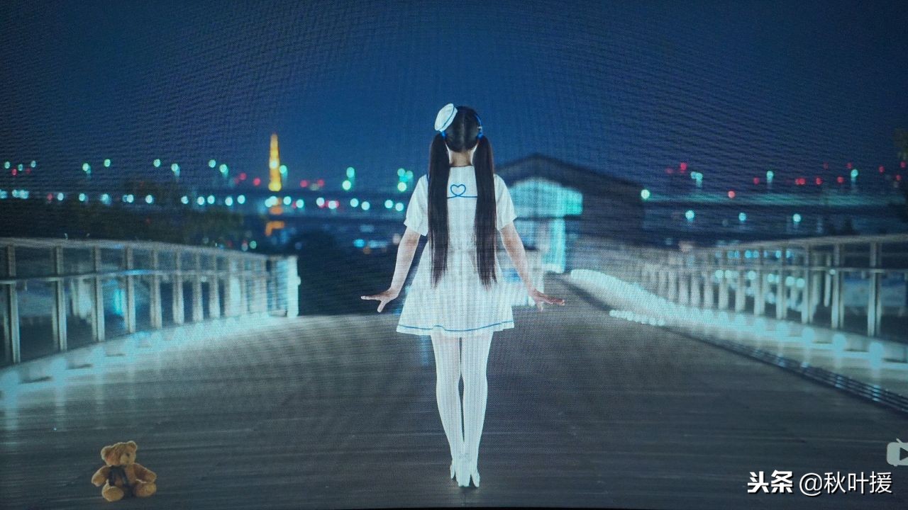 微星mpg323cqr显示器上手体验,微星mag321upx显示器评测