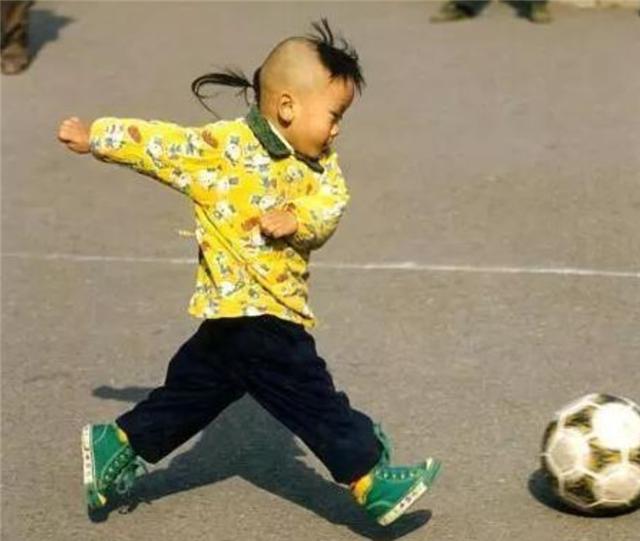 米卢盛赞中国足球队,米卢夸赞中国足球神童