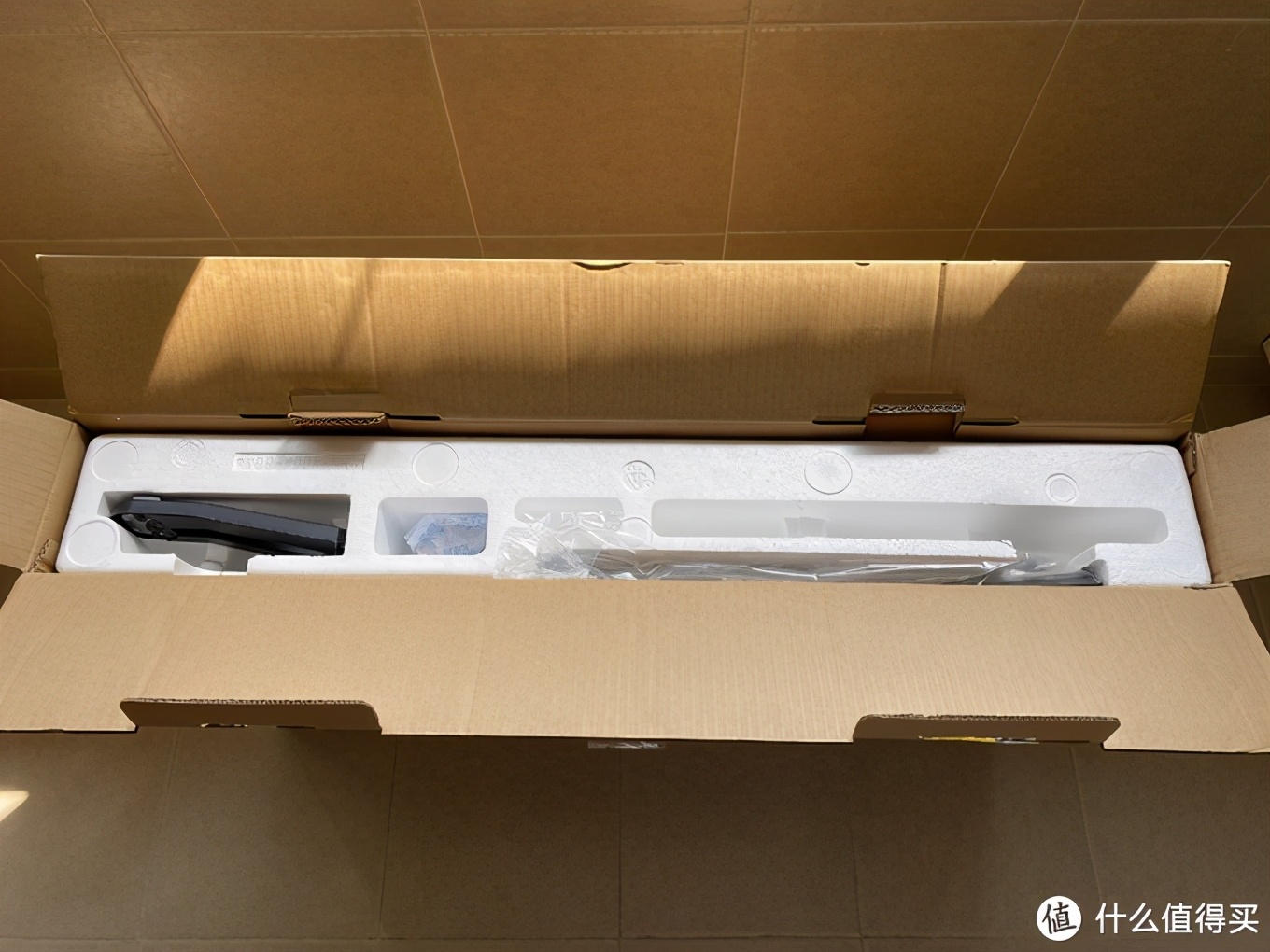 icb40寸曲面显示器参数,icb显示器27寸