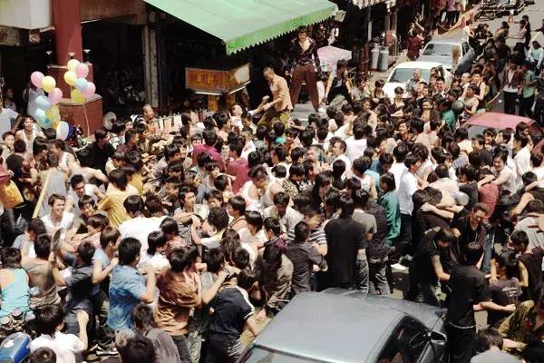 鬼才导演性侵案背后的故事，8年前早就剧透了