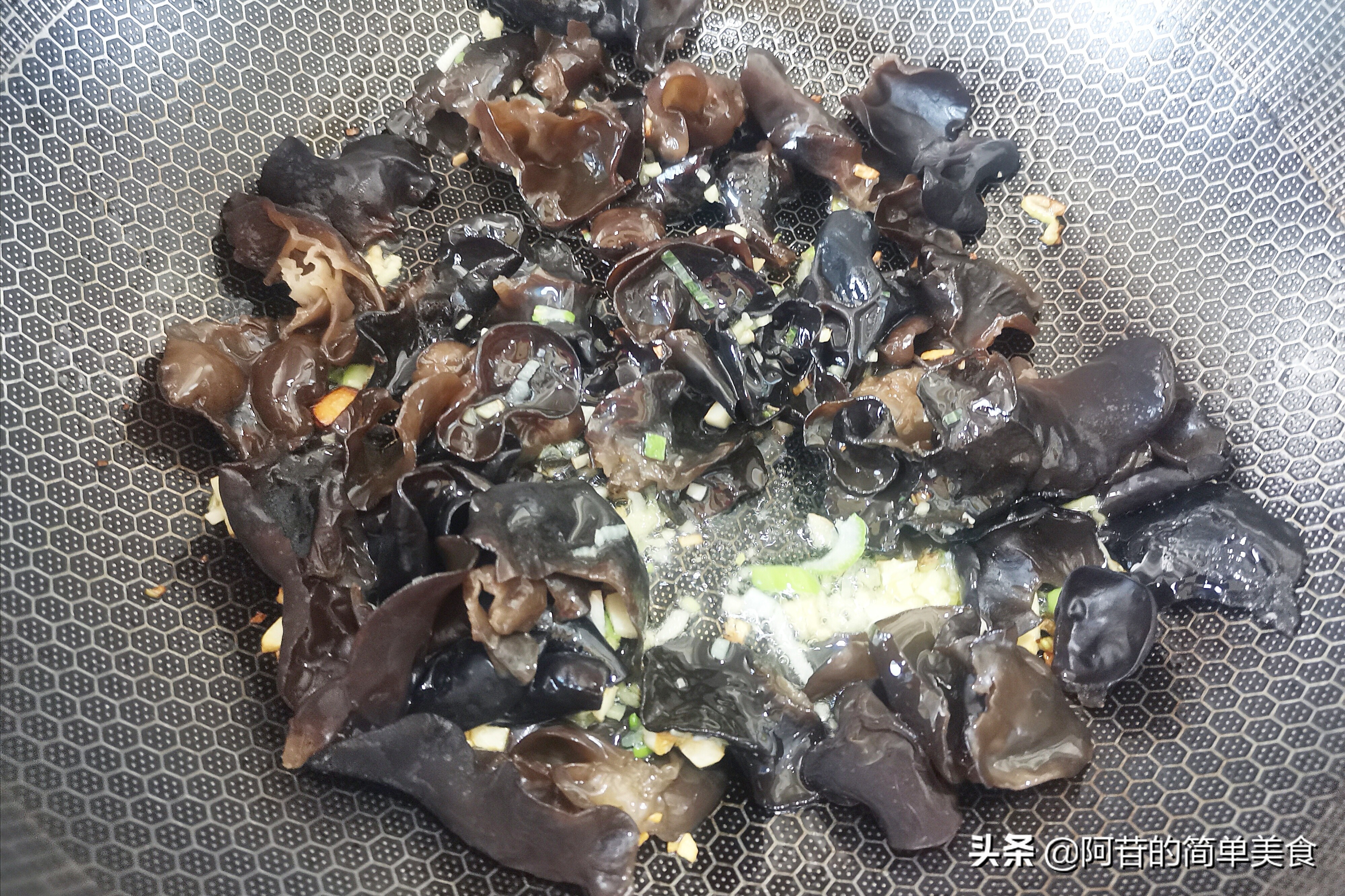 小炒鲜小竹笋干的家常做法,竹笋最好吃的十种做法