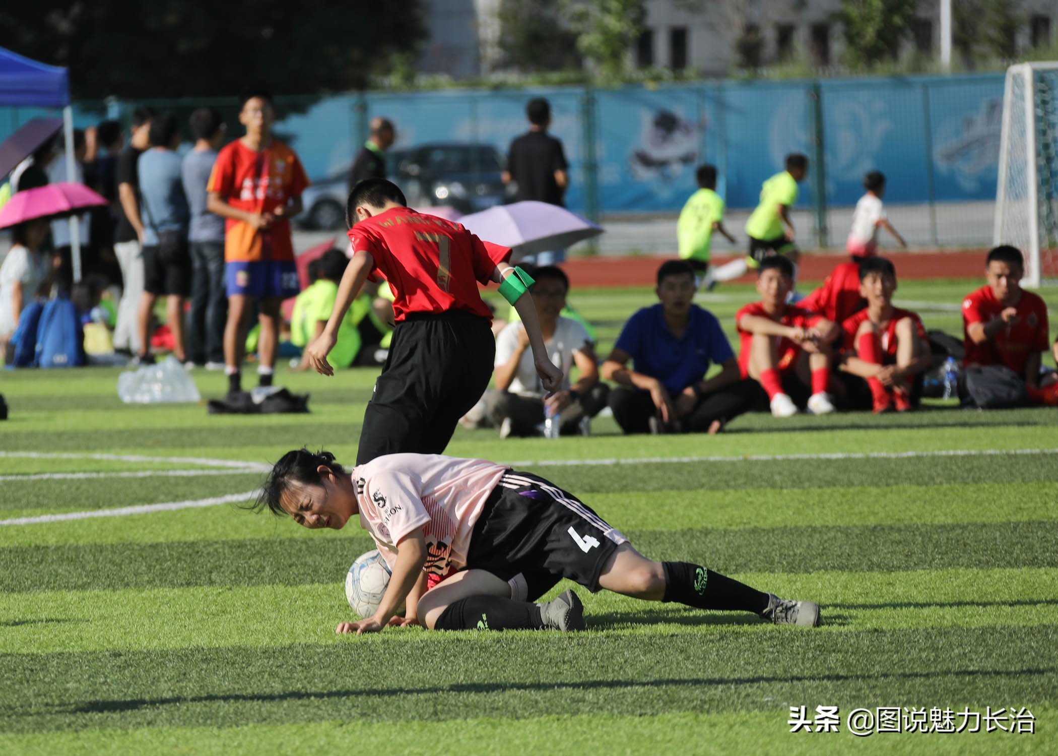 为中国女足喝彩图片,长治青少年足球比赛抽签