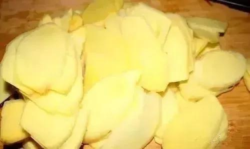 吃姜去不去皮区别还真不小,吃姜到底是去皮还是不去皮