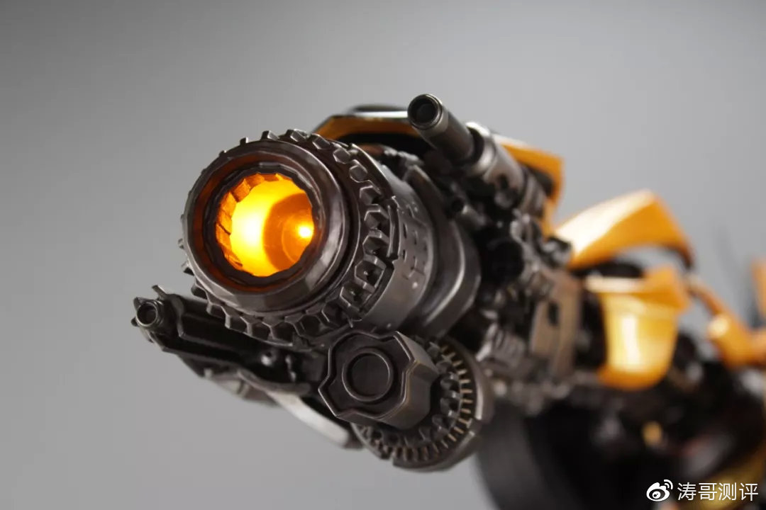 开箱价值1万的新年礼物,10000元以上的大黄蜂模型