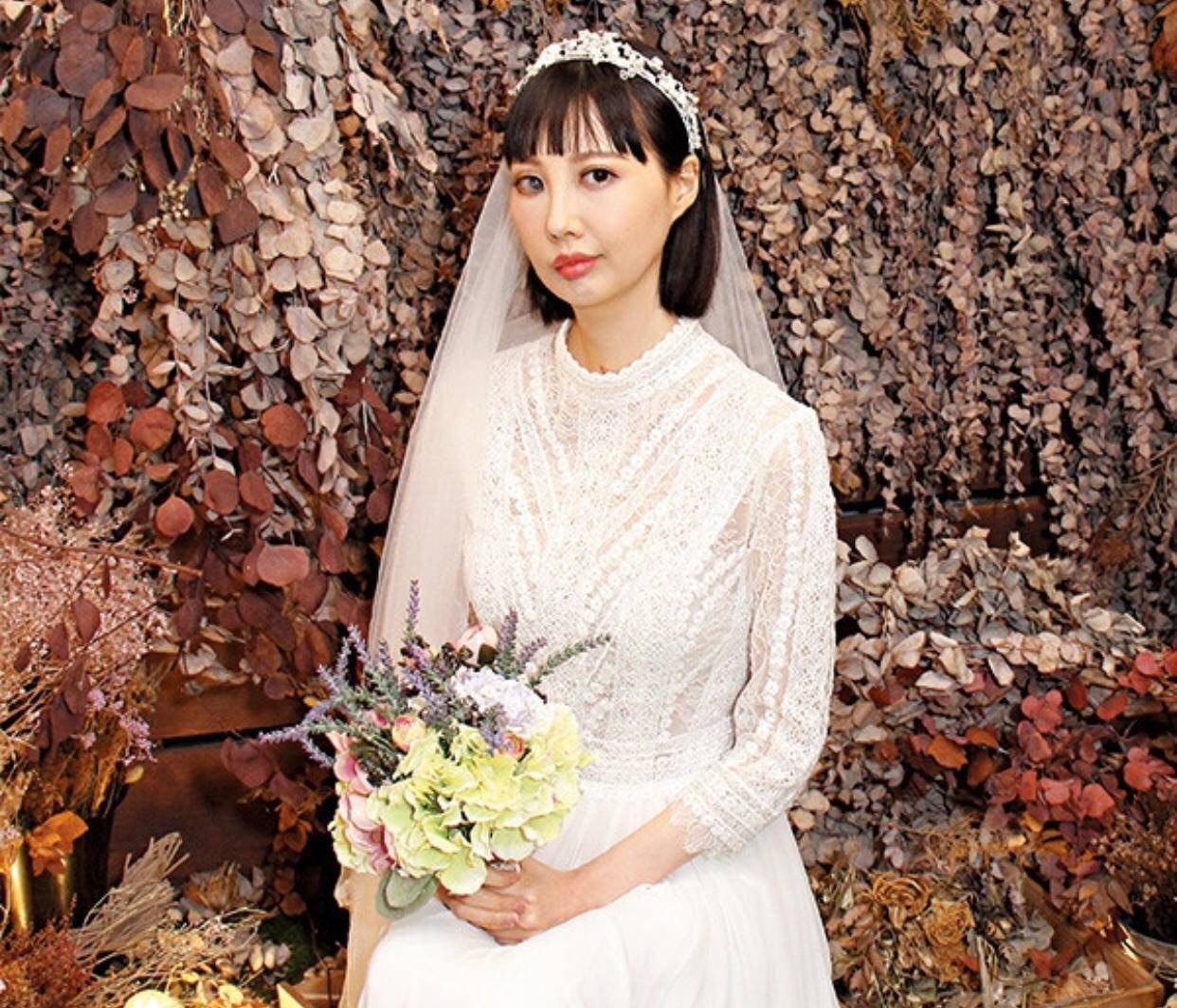 30岁香港女歌手抗癌八年微笑面对人生闺蜜帮助她圆了梦幻婚纱梦