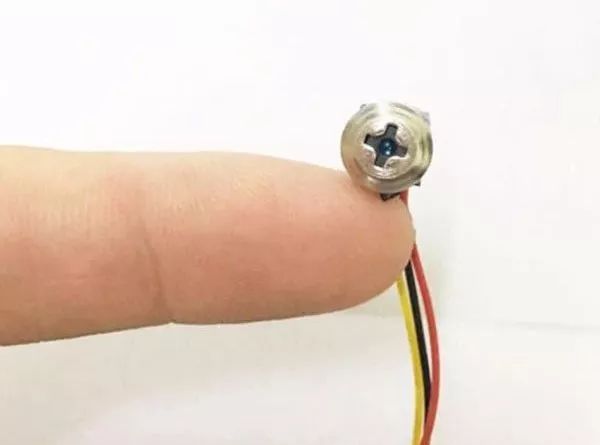 打开手机突然发现直播,打开手机眼前的一幕