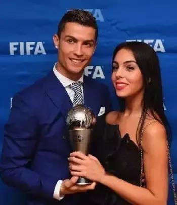 不输第一美臀，乔妹是靠它俘获C罗的心？