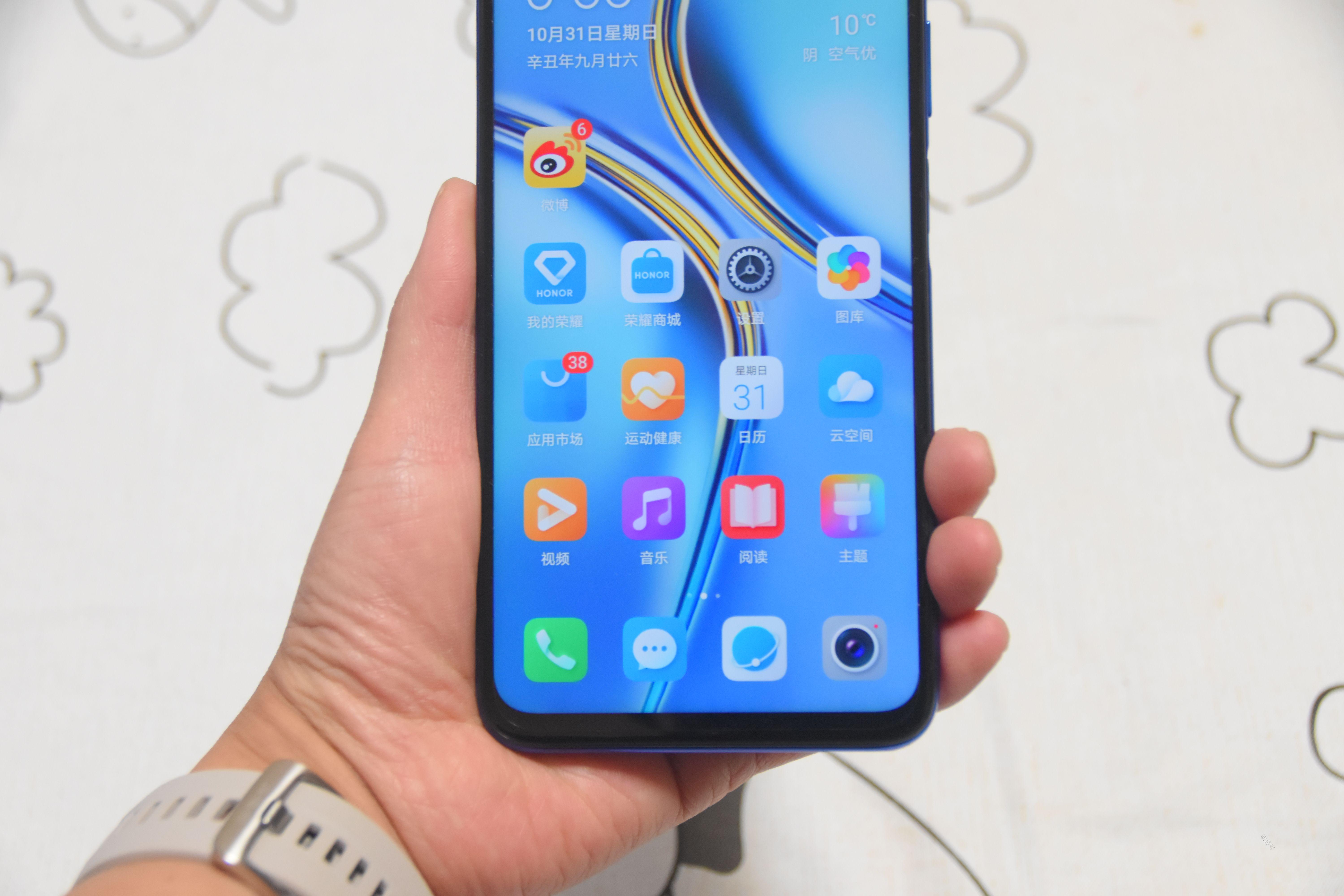 荣耀x30max60w超级快充,荣耀X30MAX深度评测