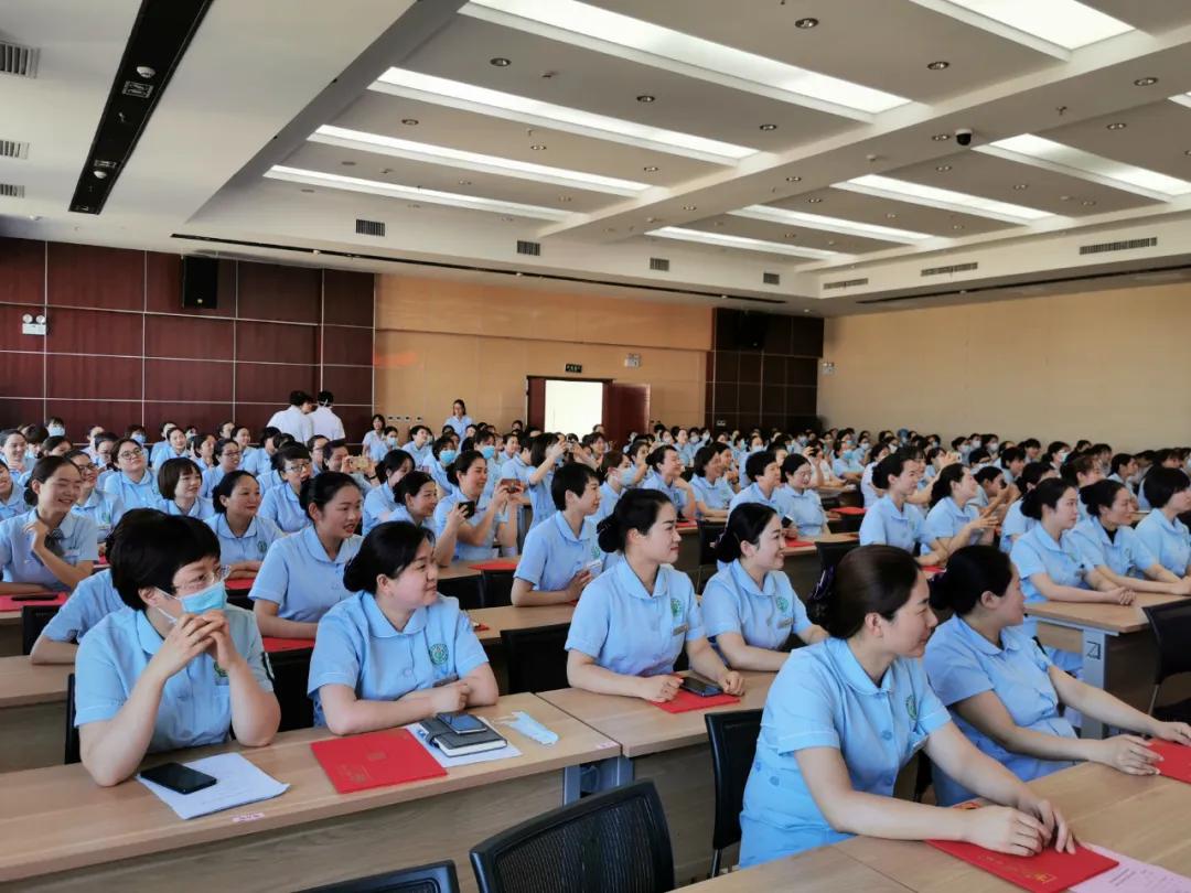 我院举行512国际护士节表彰大会,西安工会医院庆祝5.12国际护士节