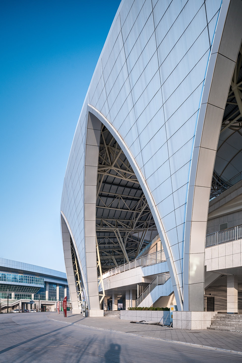 临夏奥体中心有哪些,盛世牡丹临夏奥体中心体育场