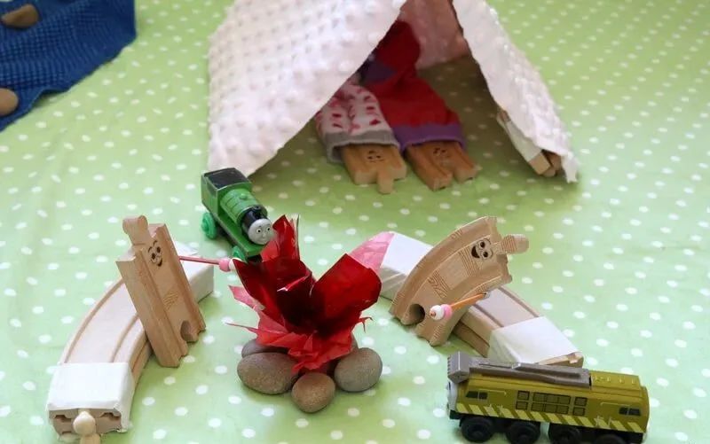 15个人玩的室内游戏,15人室内聚会小游戏活跃气氛简单