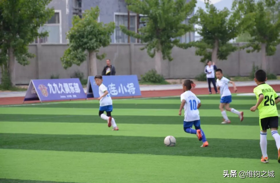 大连8岁足球小将征服皇马，5家中超俱乐部关注他。