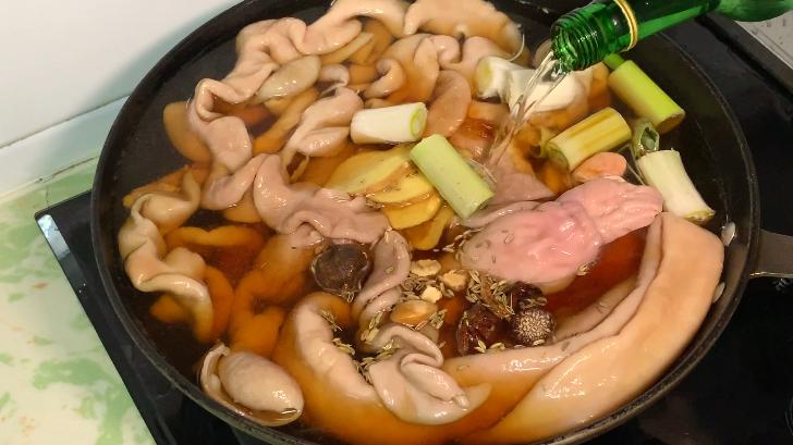 清洗猪大肠可加醋吗,清洗猪大肠加明矾好不好