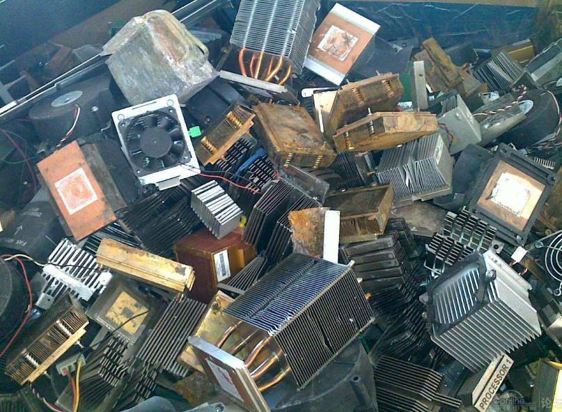 网上买电脑整机便宜？还是分开买配件便宜？理科男教你如何区分