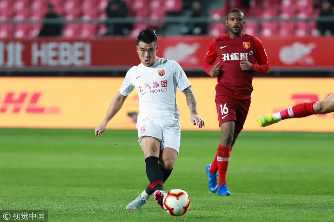 武磊从中场带到禁区,武磊为梅西陪练