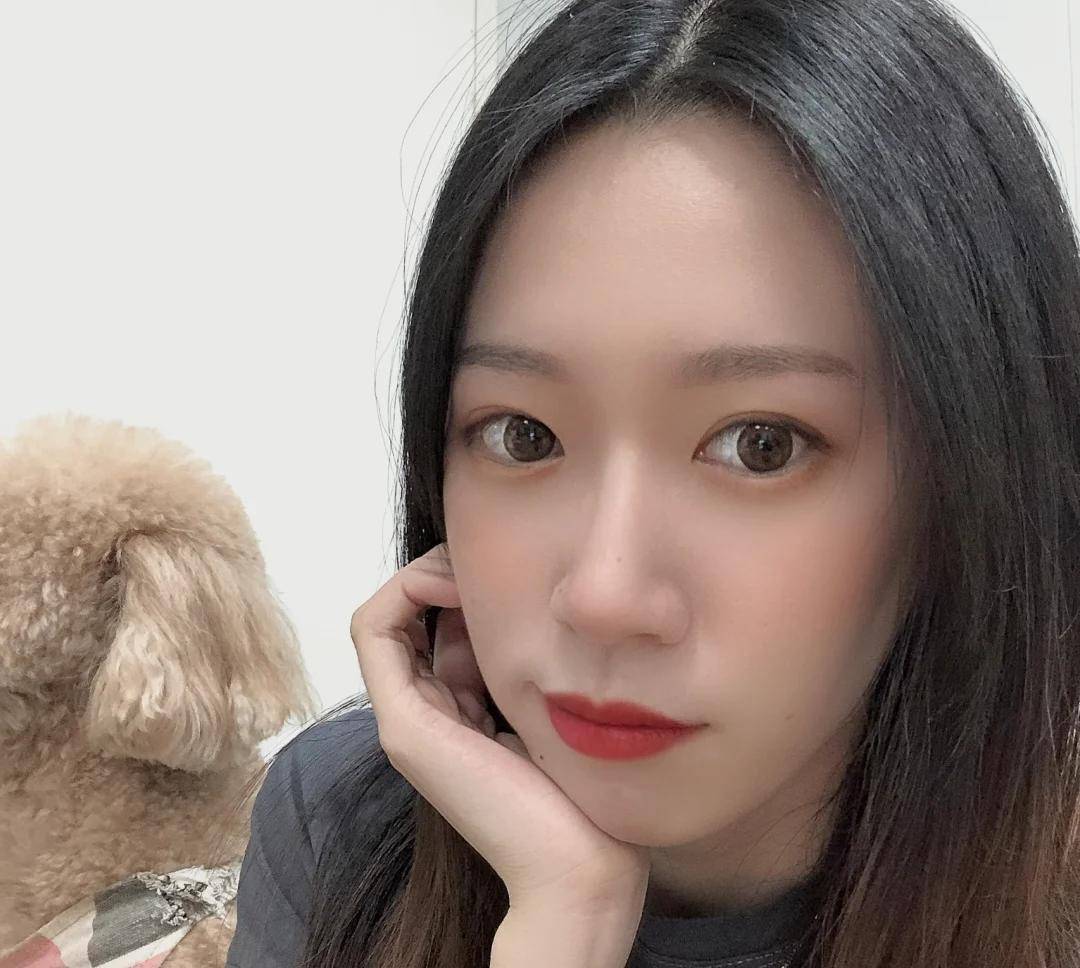 完美日记黄黑皮素颜唇釉,完美日记哪款口红适合素颜