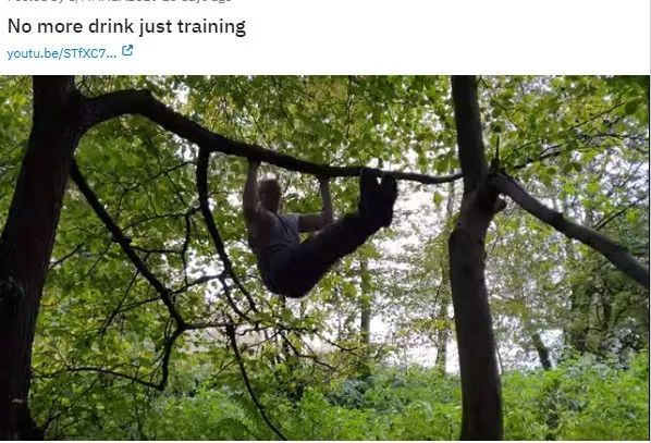 外国人练中国功夫的方法也太油菜花了