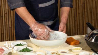 吃剩的馄饨这样做，松松皮带还能来一盘