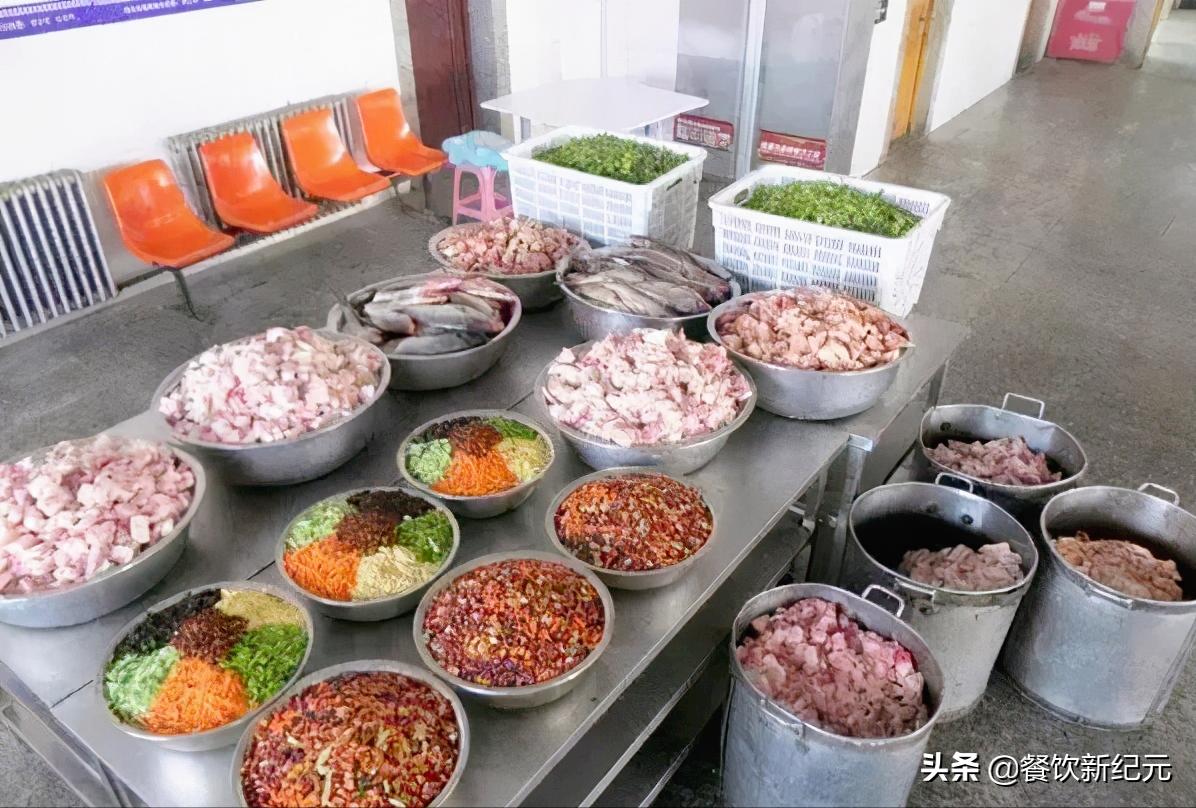 看监狱伙食标准,监狱里的伙食真实情况