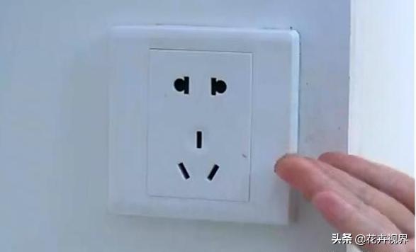 墙上插座插头松动需要整套换掉吗,墙上插座很松怎么办老是掉