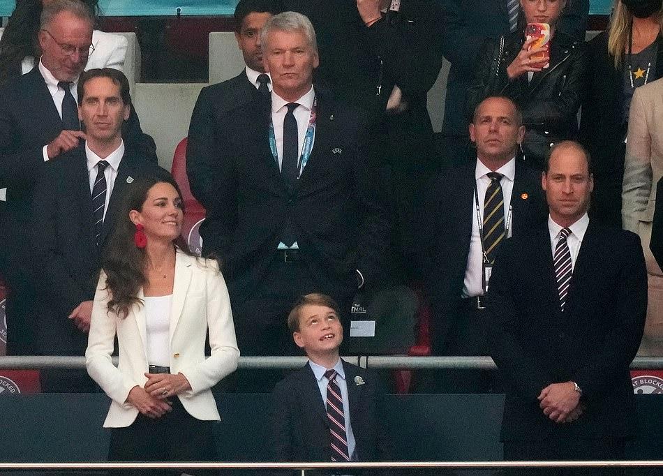 小七乔治王子,乔治小王子小七