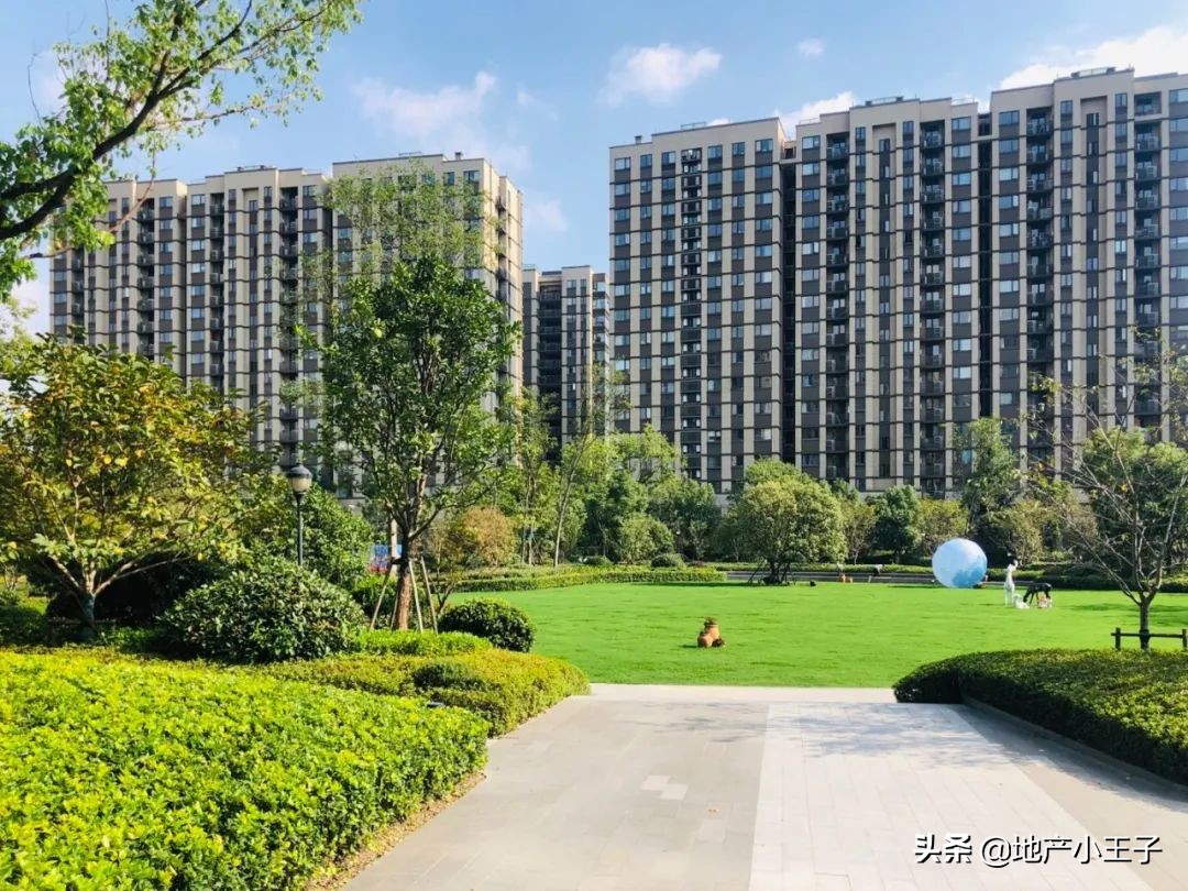 房产大反弹买房抄底,高价接盘的买房人被套牢了