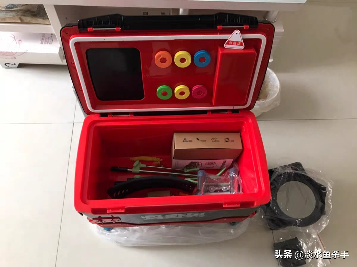 钓椅和钓箱哪个更好更实用,钓椅和钓箱如何选择