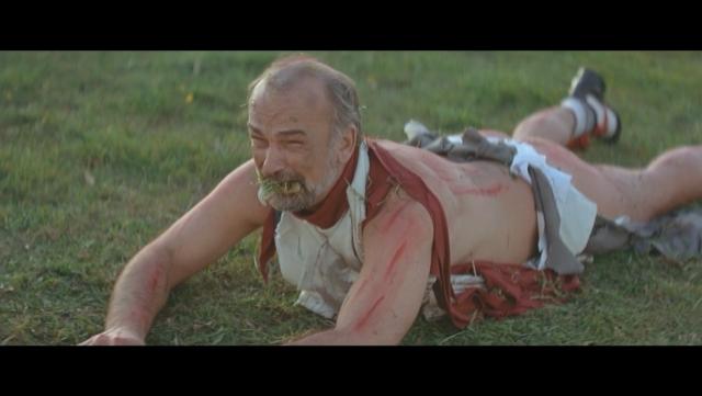 1995年成龙不要命的一跳，拿下8230万票房，让好莱坞也竖起大拇指