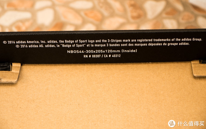 adidas阿迪达斯男子运动鞋,阿迪达斯新款球鞋测评