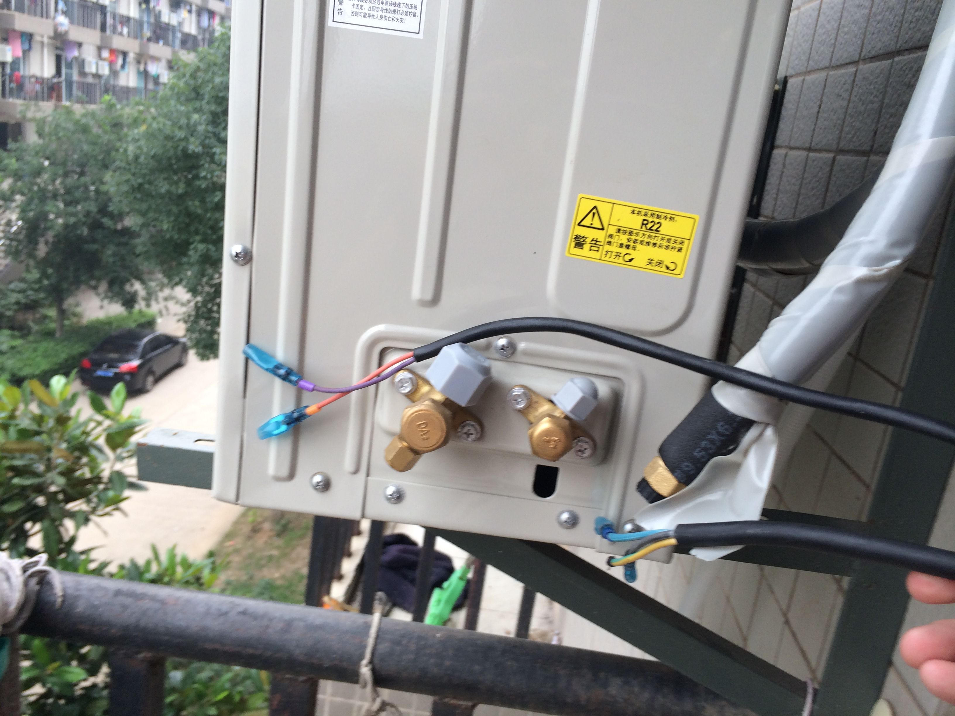 空调师傅装空调装了7个小时,变频空调安装完成了要不要抽空气