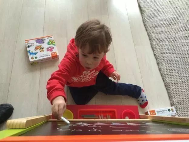 荷兰国家的教育孩子方式 (荷兰的父母怎么教育孩子)