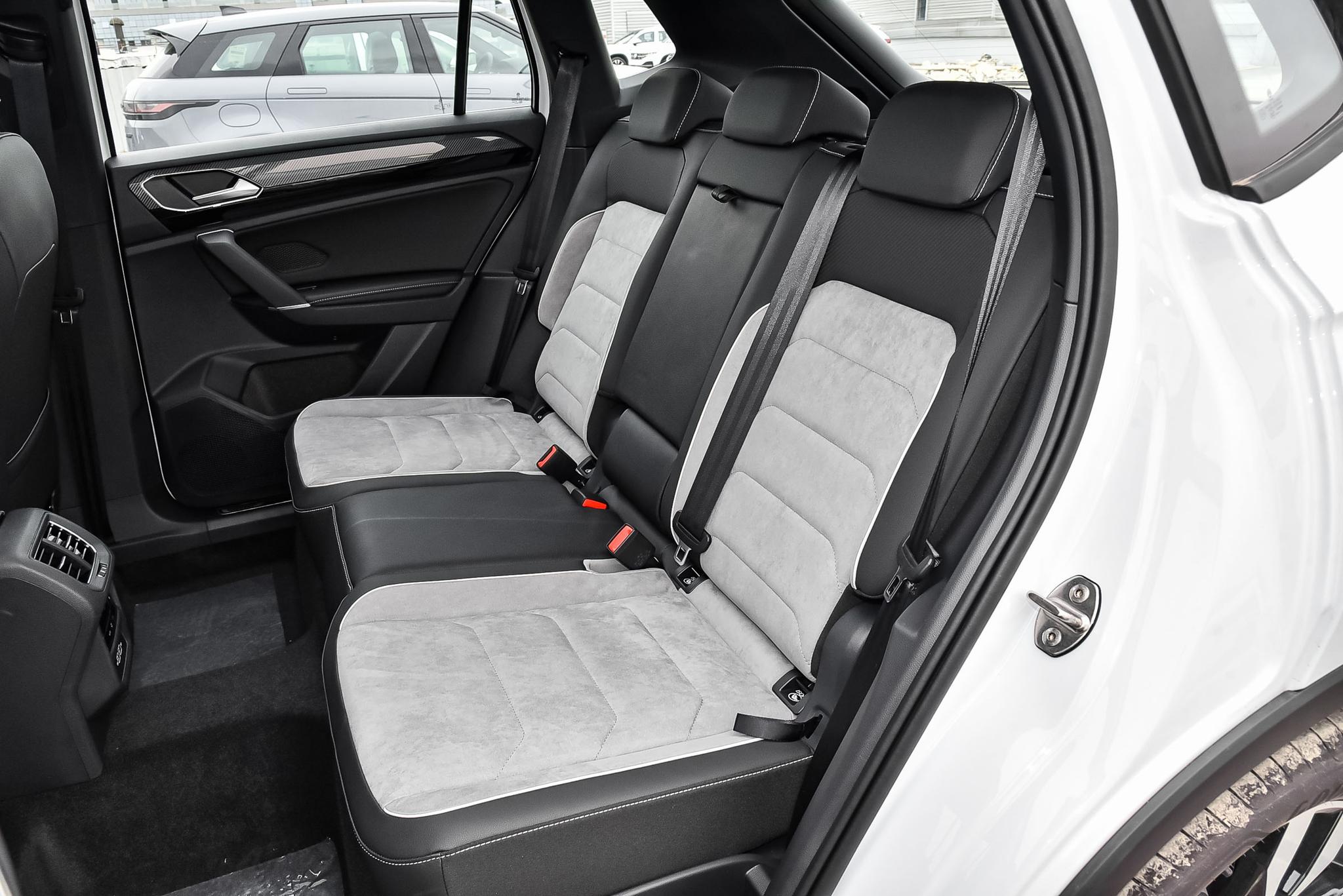 30万2.0t四驱车长4.6米合资suv,合资品牌配置丰富买这款suv准没错