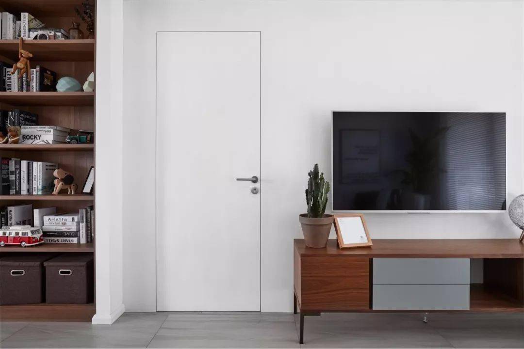 原木色家具白色木门,老师傅木门讲解