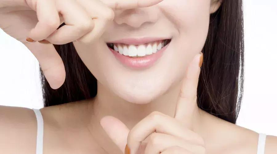 牙齿松动了但不痛怎么样才能固齿,牙齿松动严重又掉不了怎么办