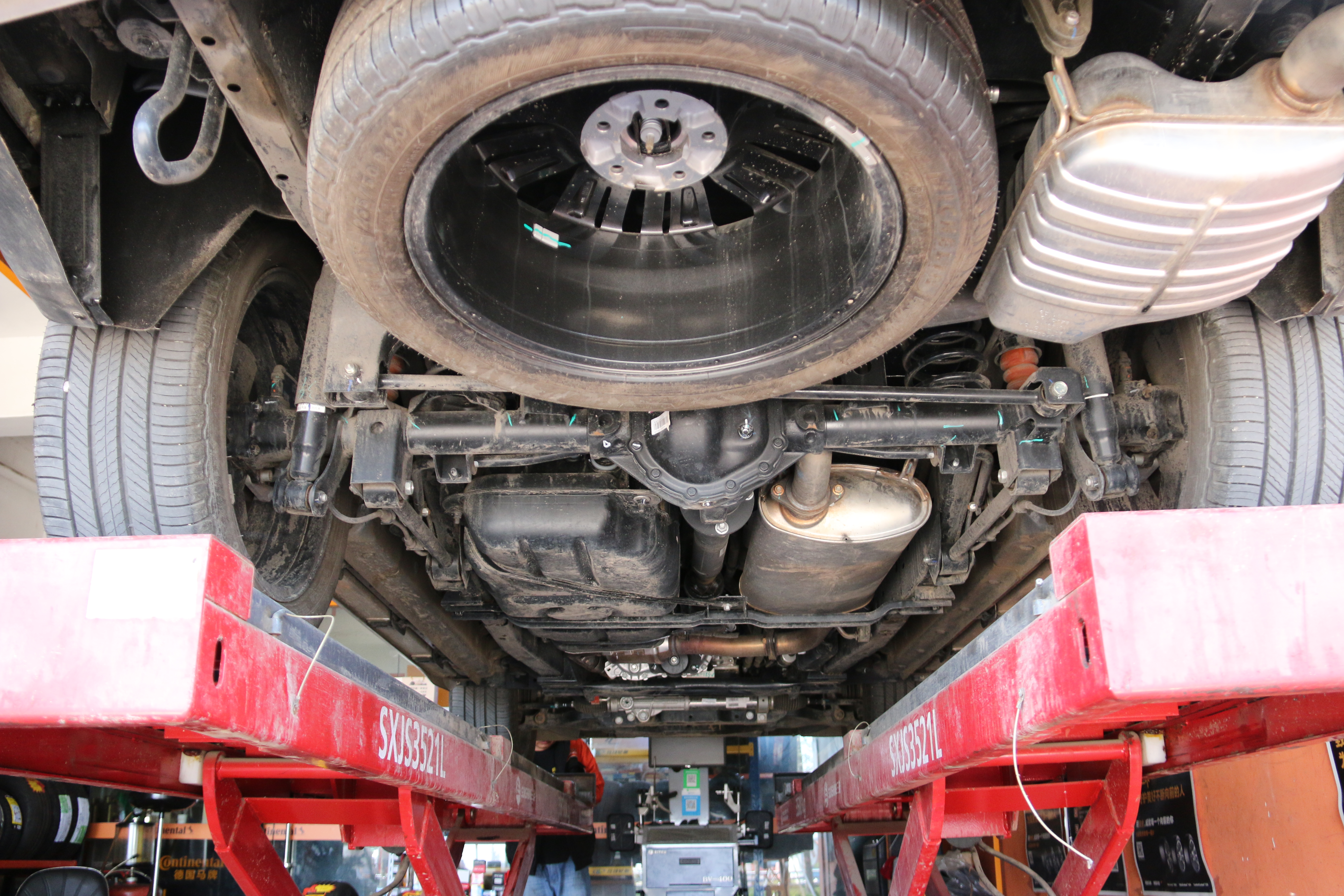 汽车有没有必要做底盘装甲,汽车有必要做底盘护甲吗