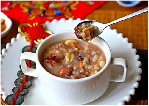 舌尖上的腊八节：腊八粥巧配料，过节控糖两不误