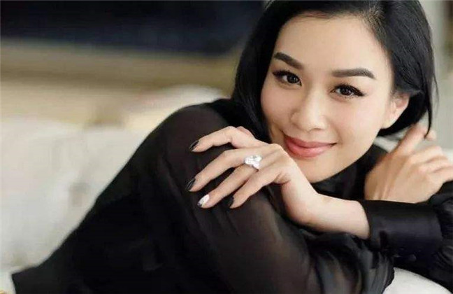 一代性感女神，亚洲男性梦中的可人儿，如今现状怎么样了？